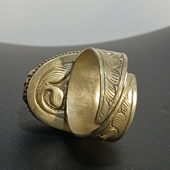 Large Tibetan Silver Labradorite Blue Skull Ring Size 11 " Adjustable - Picture 9 of 14